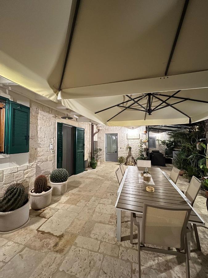 Trulli Occhi Di Pietra Apartment Alberobello Luaran gambar